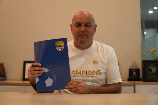 Bojan Hodak Singgung Masalah Anggaran Belanja Klub