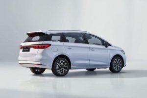 BYD M6 GIIAS 2024