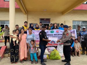 PT. Tekindo Energi dan PT. GMG, Distribusikan Bantuan untuk Korban Banjir Halteng