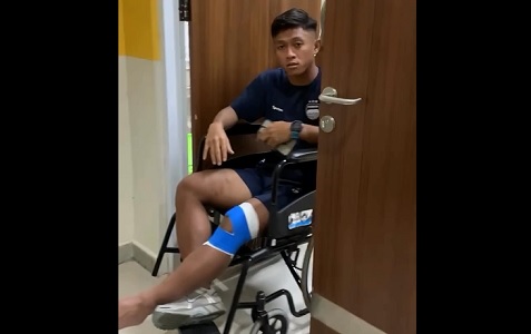 Gelandang Persib Febri Hariyadi cedera lutut
