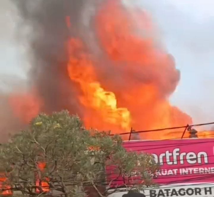 Kebakaran Terjadi di Jalan Dago Kota Bandung