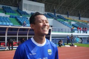 Agenda Henhen Herdiana di Waktu Lebaran, Pulang Ke Cijerah dan Shalat Ied di Parakanmuncang