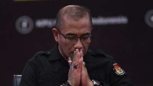 Jokowi Berhentikan Secara Tidak Hormat Hasyim Asy'ari
