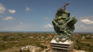 Pembuatan Patung GWK-2