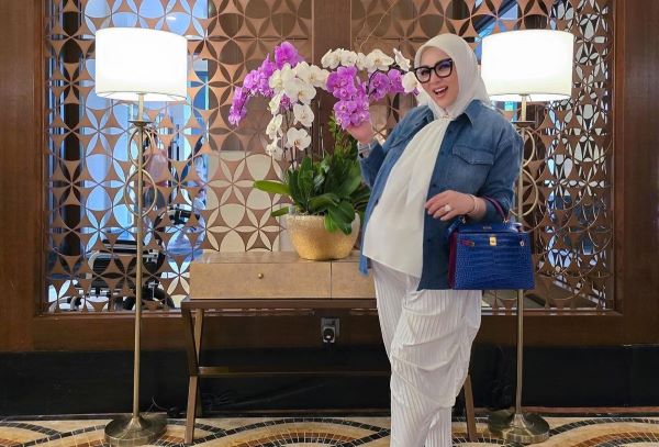 Syahrini Baby Bump