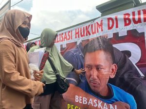 Tangis Haru Ibu Pegi di Ruang Sidang Praperadilan