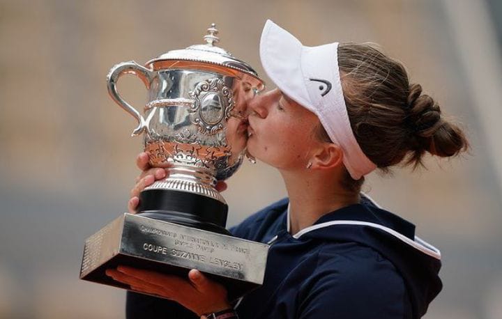 Barbora Krejcikova Juarai Wimbledon 2024