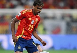 Penyerang Barcelona Lamine Yamal Ukir Rekor Fantastis
