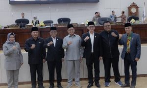 Rapat Paripurna Penandatanganan KUA PPAS APBD Provinsi Banten 2024. (Dok. DPRD Banten)
