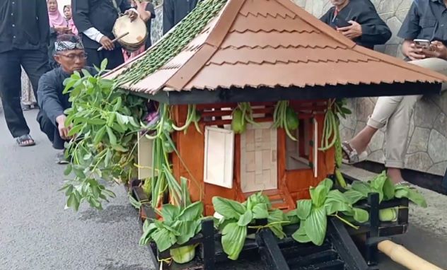 Pawai Jampana Jawa Barat