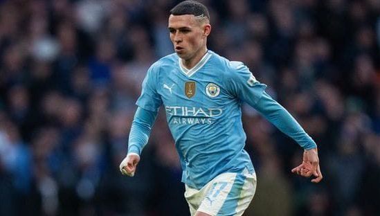 Gelandang Manchester City Phil Foden sebagai Pemain Terbaik Pria