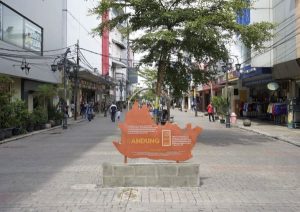 Pengamen di Bandung Maksa Minta Uang Sambil Bawa Sajam