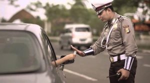 polisi pungli sopir pickup