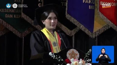 Wisudawan UGM