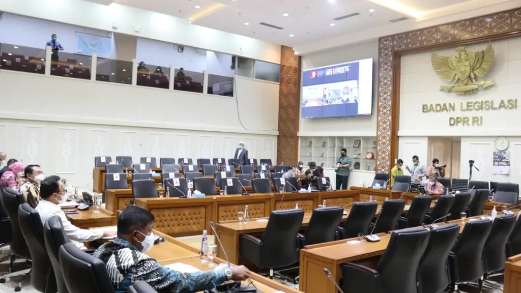 DPR tugasi baleg bahas revisi uu