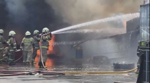Dua Unit Kapal Terbakar