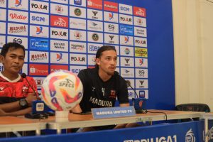 Madura United Versus Persib Bandung