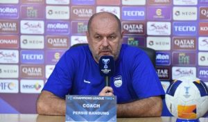 Bojan Hodak Punya Pandangan Lain Terkait Permainan Gervane Kastaneer di Laga Versus Bali United