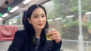 bunga zainal dicecar pertanyaan