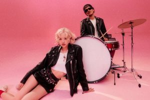 BRUNOMARS-DAN-ROSE-BLACK-PINK-RILIS-LAGU-1.jpg