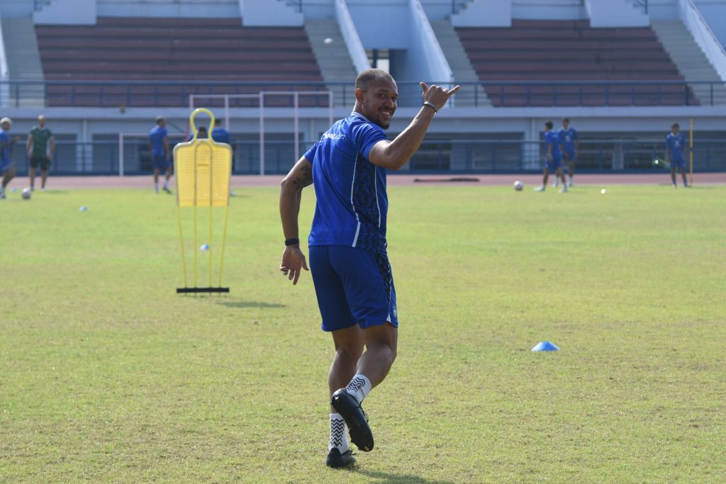 Gustavo Franca Ingatkan Pemain Persib Untuk Jaga Konsentrasi