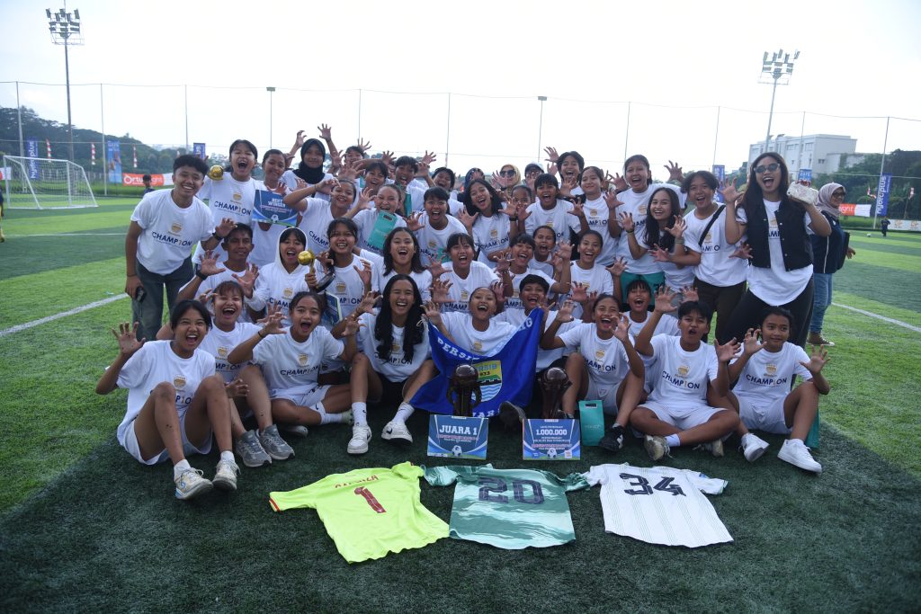 Akademi Persib Putri Sabet Trofi Juara