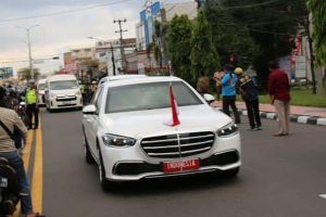 mobil dinas prabowo