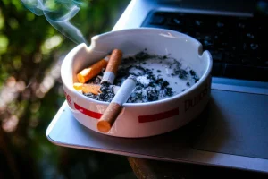 Asap rokok di fasilitas umum