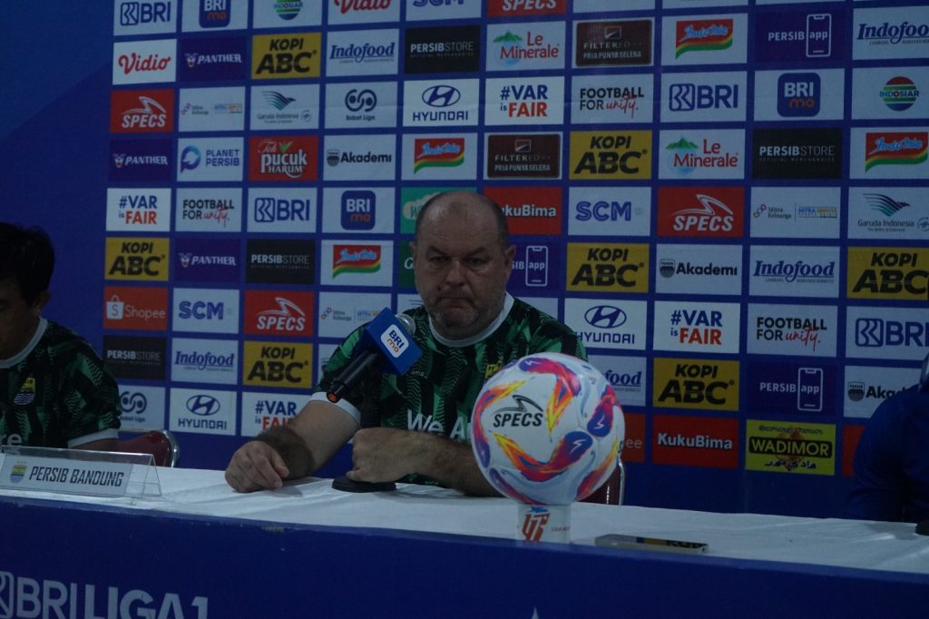 Bojan Hodak Heran Dengan PSIS