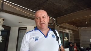 Bojan Hodak: Rambut Saya Rontok, Anda Bisa Lihat Sendir