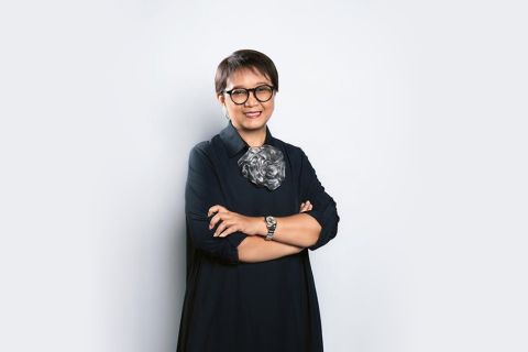 retno marsudi jadi direktur non eksekutif di gurin