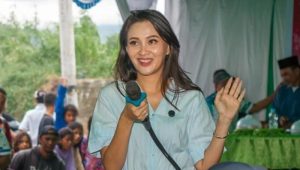 sherly gantikan benny laos-1