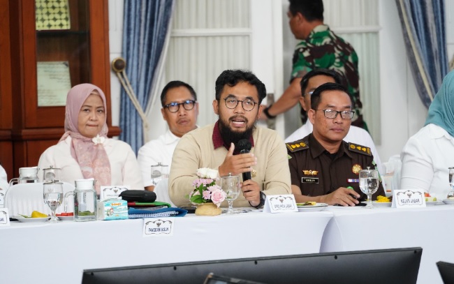 DPRD Jabar, Skincare