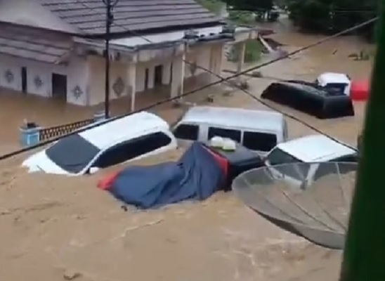 Banjir dokumen warga