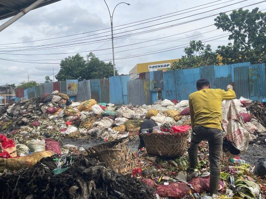 Sampah Pasar Caringin Kota Bandung - hari sampah nasional
