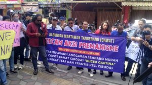 Puluhan Wartawan Gelar Aksi Solidaritas Kecam Premanisme di Kecamatan Cibodas
