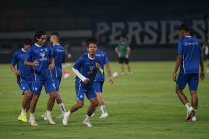 Intensitas Latihan Persib Mulai Meningkat, Jajaran Pelatih Persib Beri Alasan