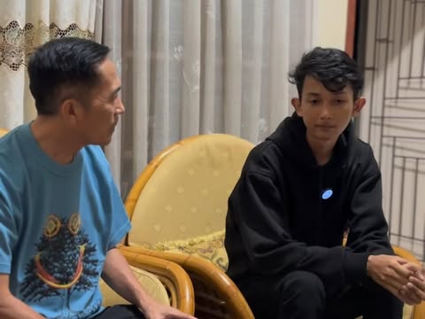 Motor dan paket kurir dicuri