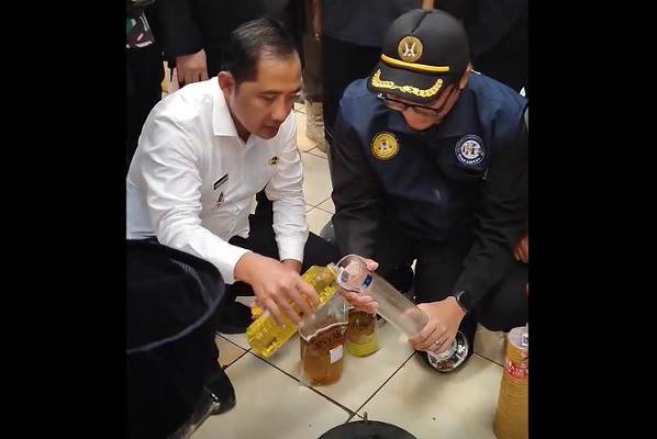 Wakil Wali Kota Depok Chandra Rahmansyah, usai sidak MinyaKita di Pasar Sukatani Depok, Kamis.