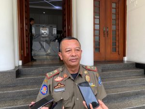 Satpol PP Kota Bandung Cegah PKL Dadakan di Bulan Suci Ramadhan