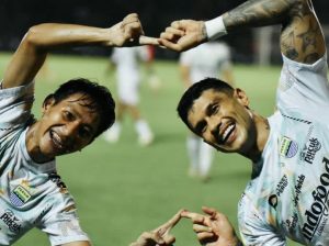 Persib Bandung Permalukan Semen Padang