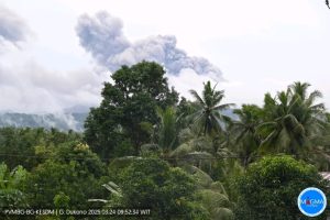 Gunung Dukono Kembali Meletus, Kolom Abu 600 Meter dari Puncak