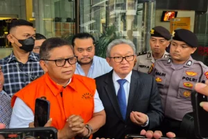 hasto sidang perdana