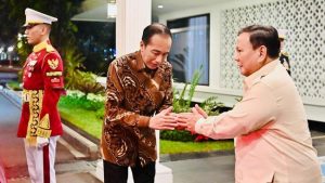 jokowi sambangi istana