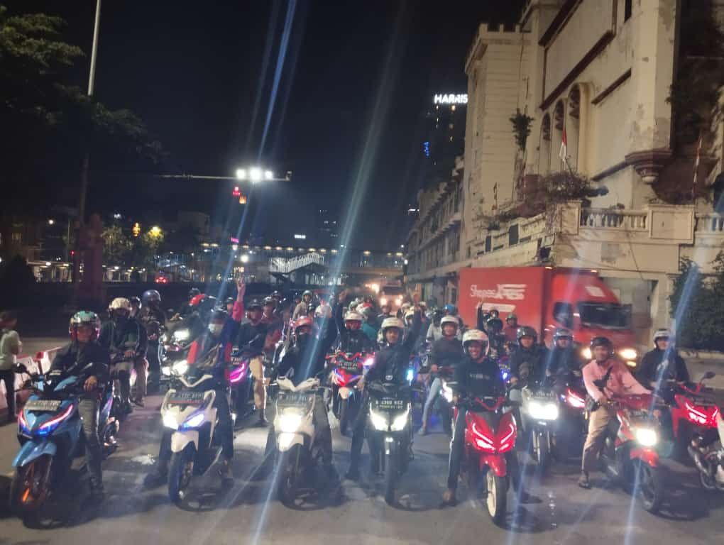 Ratusan motor konvoi