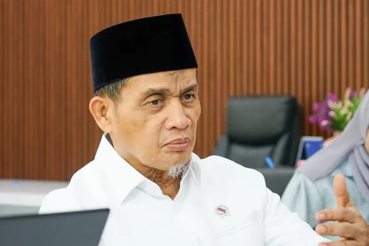 ormas minta THR
