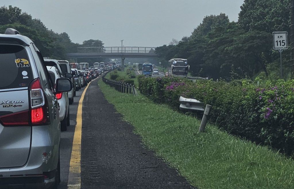 tol cipali macet