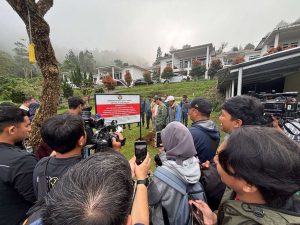 villa bogor disegel
