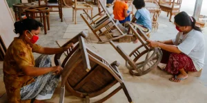 Asmindo: Kebijakan Tarif Resiprokal AS Berpotensi PHK di Industri Mebel Indonesia