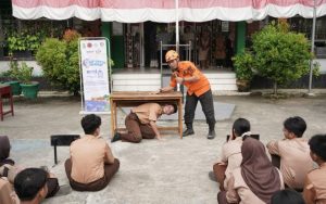 SMAN 5 Karawang, BPBD Karawang, penyelamatan gempa bumi